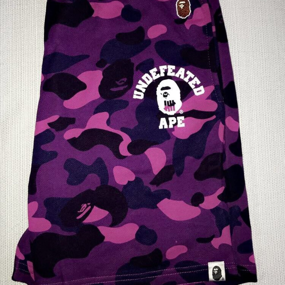 BAPE - Picture 3 of 8